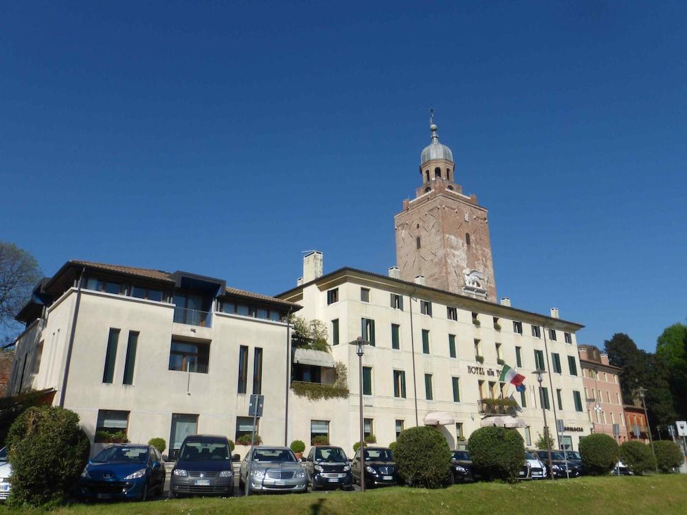 Hotel Alla Torre Кастелфранко Венето Екстериор снимка