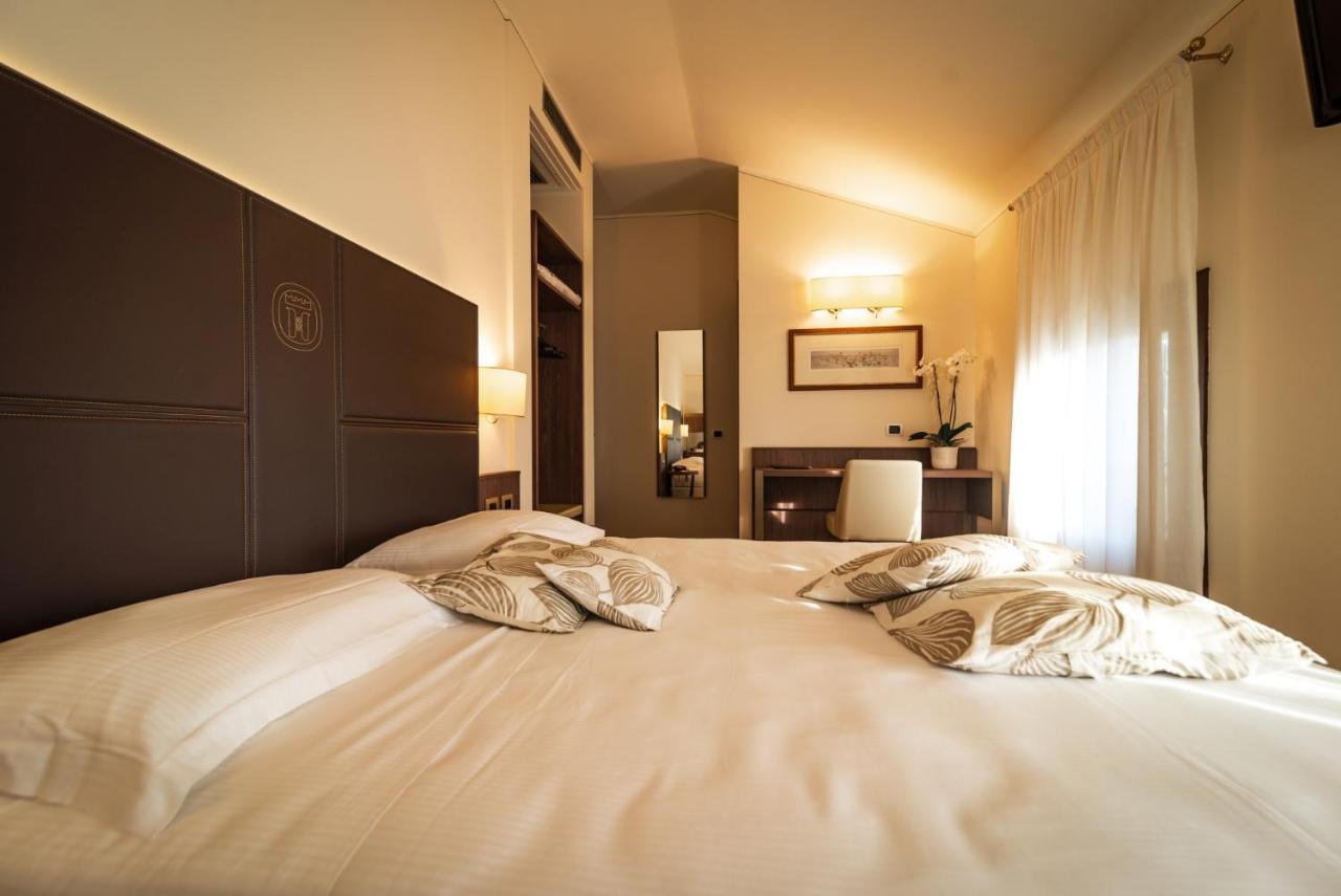 Hotel Alla Torre Кастелфранко Венето Екстериор снимка