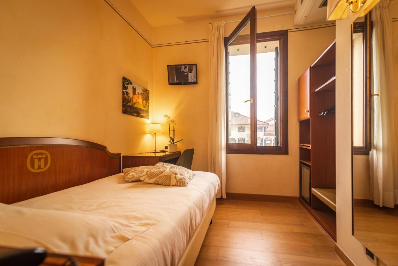 Hotel Alla Torre Кастелфранко Венето Екстериор снимка
