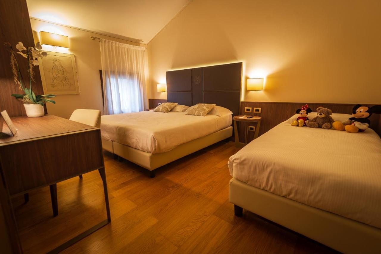 Hotel Alla Torre Кастелфранко Венето Екстериор снимка