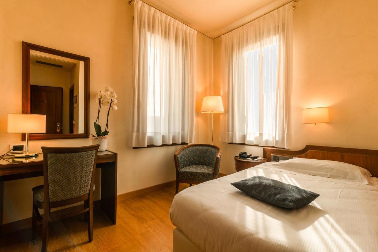 Hotel Alla Torre Кастелфранко Венето Екстериор снимка